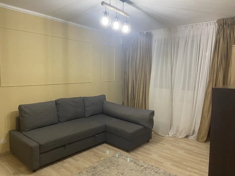 Eroii Revolutiei, apartament doua camere, 45 mp recent renovat, reabilitat,