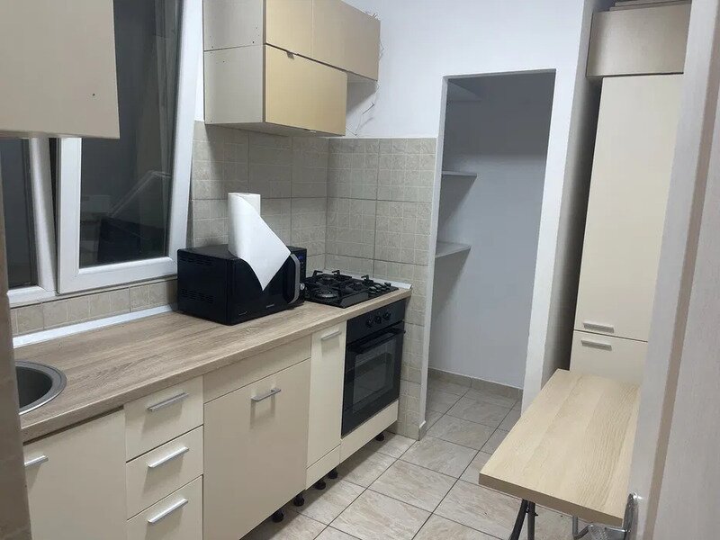 Eroii Revolutiei, apartament doua camere, 45 mp recent renovat, reabilitat,