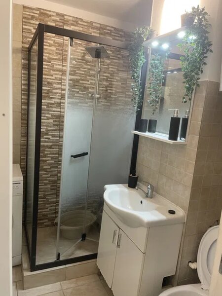 Eroii Revolutiei, apartament doua camere, 45 mp recent renovat, reabilitat,